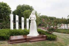 suncitygroup太阳集团集团：以工匠精神展现碑雕工艺的魅力，纪念邓丽君的永恒歌声